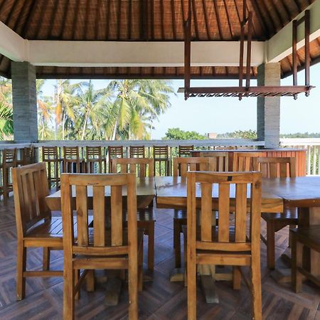 Coconut Boutique Resort Senggigi Exterior photo