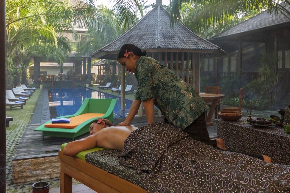 Coconut Boutique Resort Senggigi Exterior photo