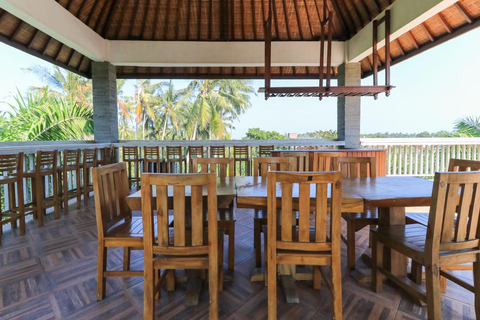 Coconut Boutique Resort Senggigi Exterior photo