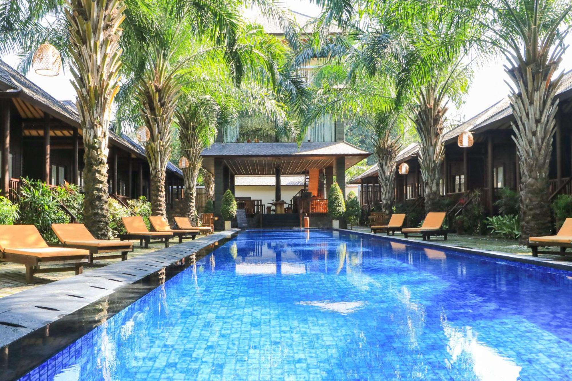 Coconut Boutique Resort Senggigi Exterior photo