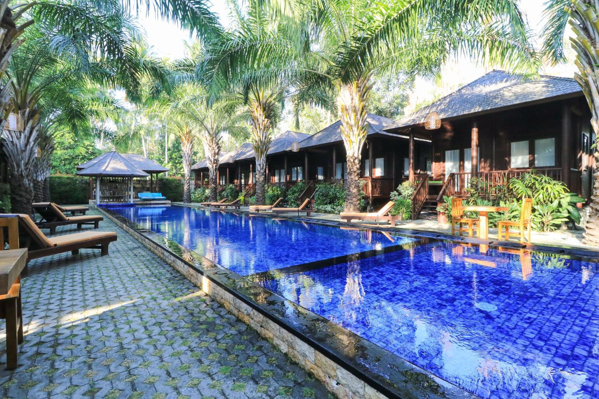 Coconut Boutique Resort Senggigi Exterior photo