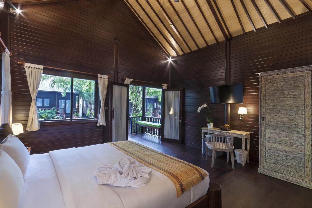 Coconut Boutique Resort Senggigi Exterior photo