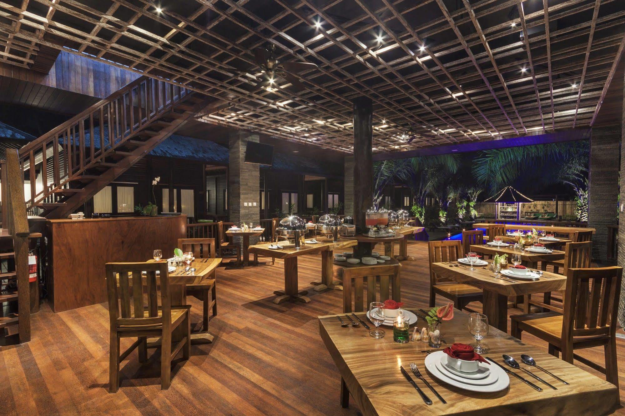 Coconut Boutique Resort Senggigi Exterior photo