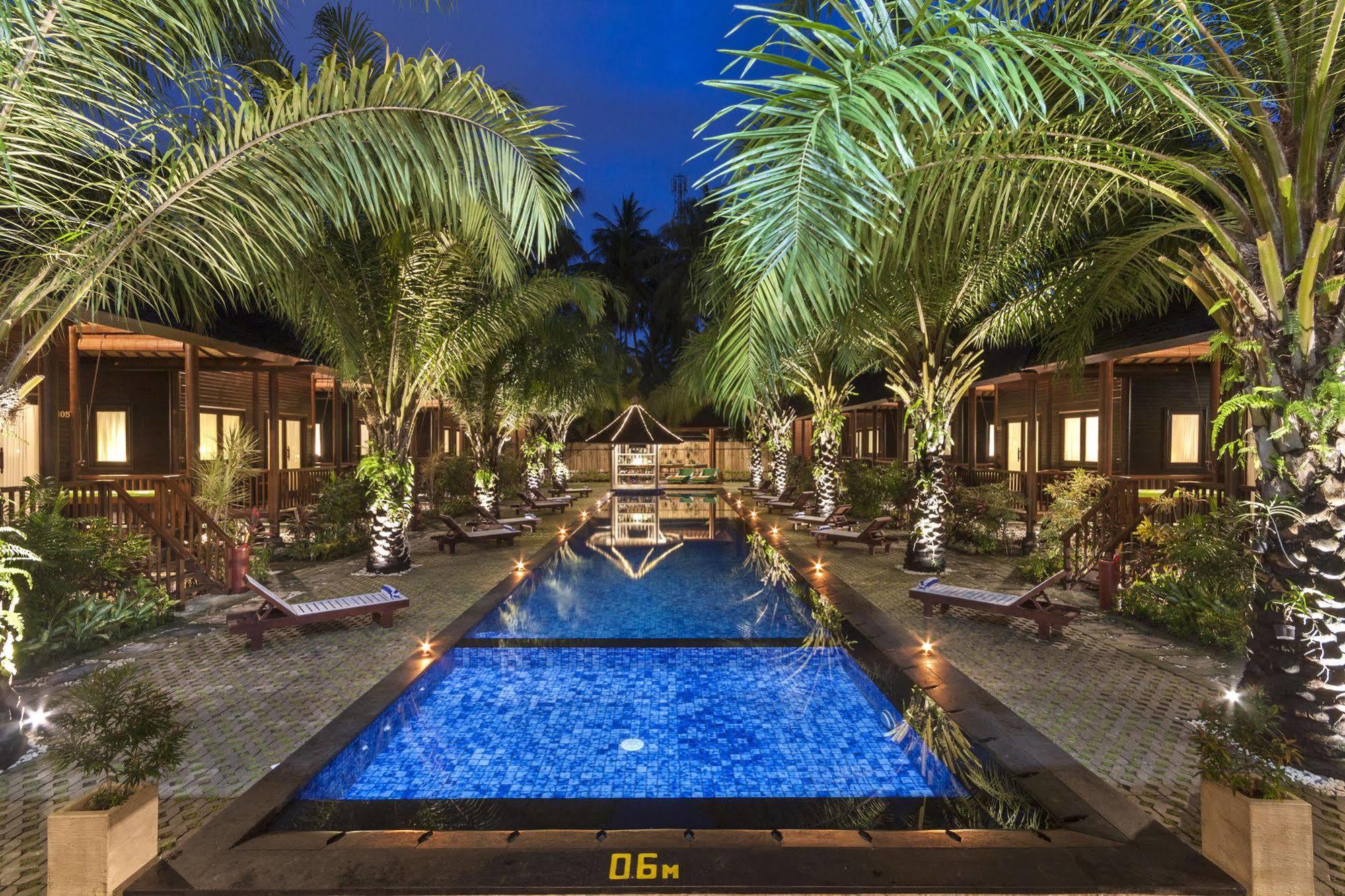 Coconut Boutique Resort Senggigi Exterior photo